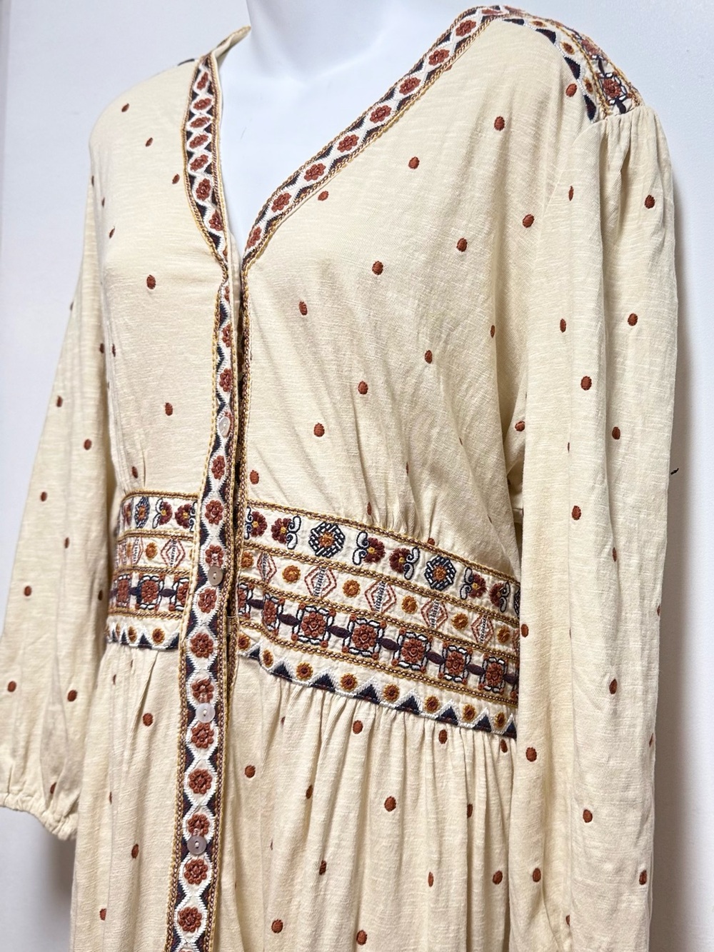 Canon Cream Long-Sleeve V-Neck Boho Dress with Embroidered Waistband - Picture 5 of 10